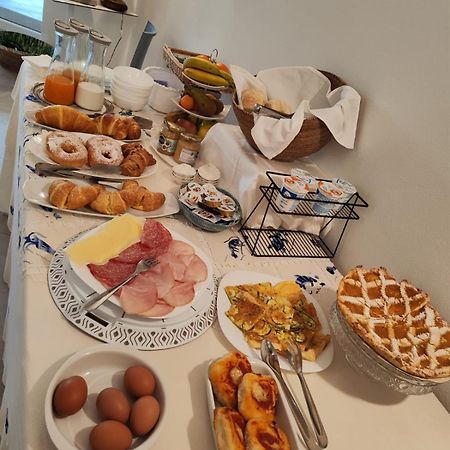Rooms, Affittacamere Maksim Golfo Aranci Zewnętrze zdjęcie