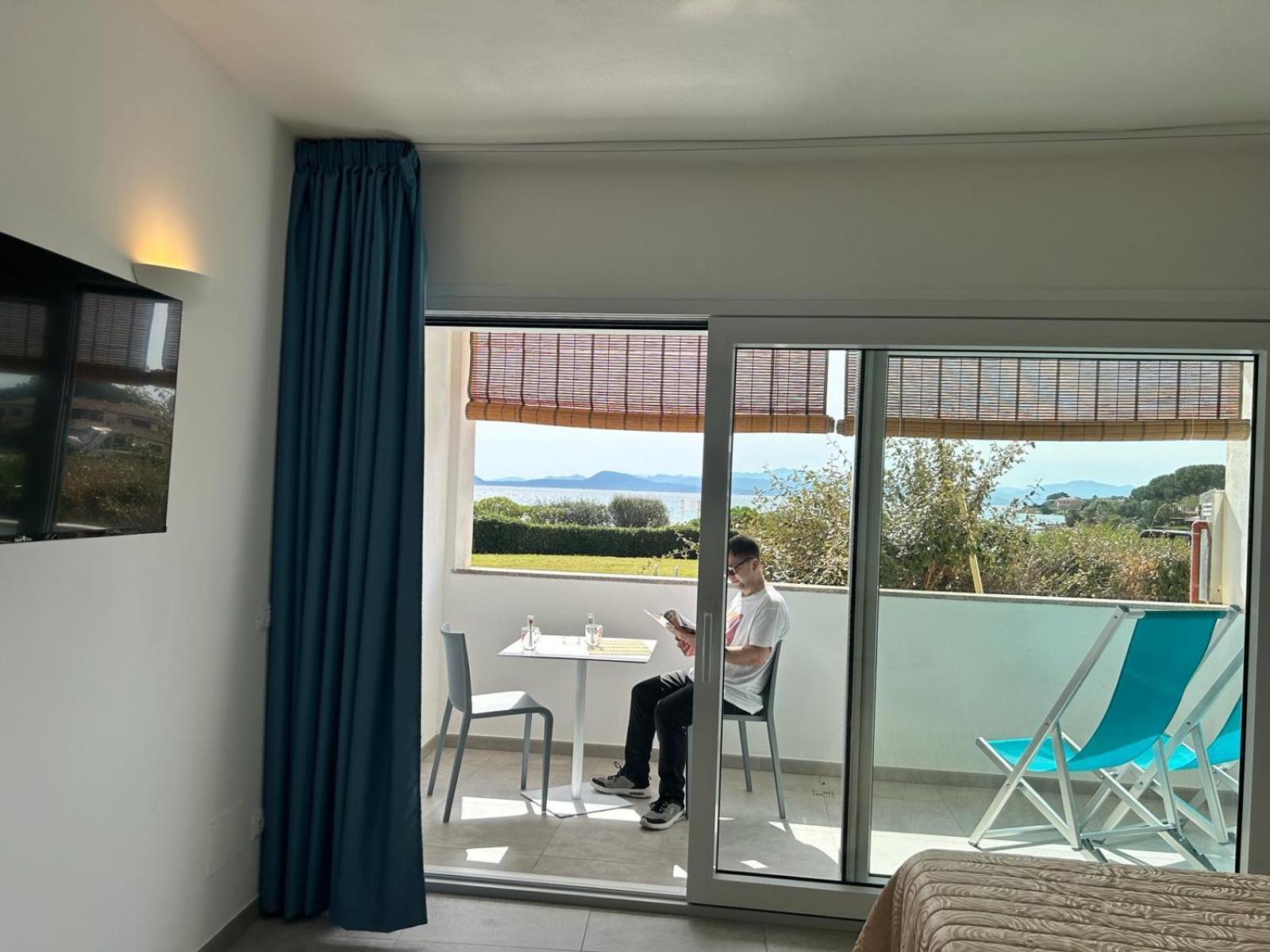 Rooms, Affittacamere Maksim Golfo Aranci Zewnętrze zdjęcie