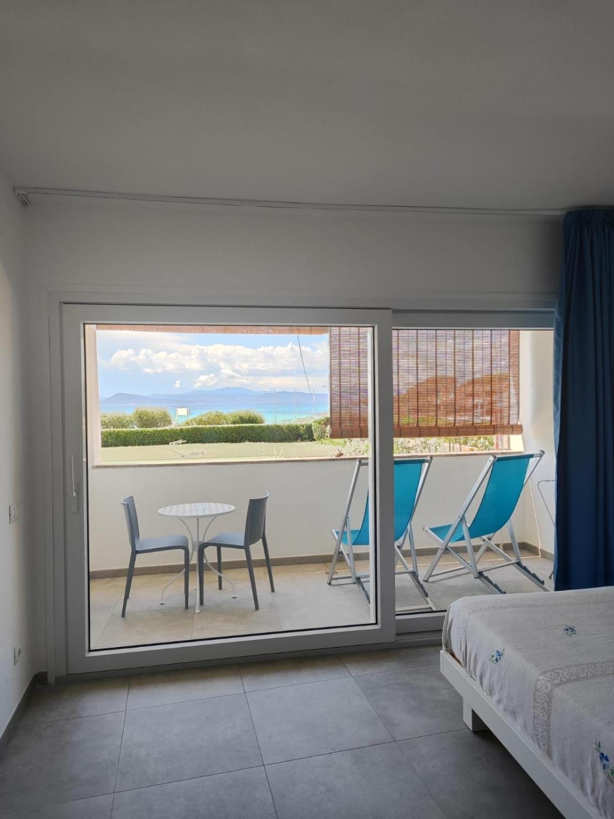 Rooms, Affittacamere Maksim Golfo Aranci Zewnętrze zdjęcie