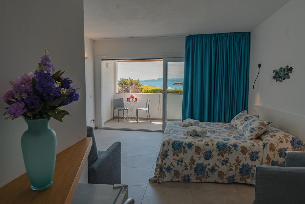 Rooms, Affittacamere Maksim Golfo Aranci Zewnętrze zdjęcie