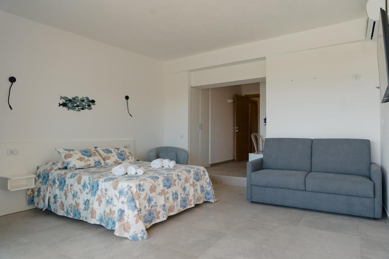 Rooms, Affittacamere Maksim Golfo Aranci Zewnętrze zdjęcie