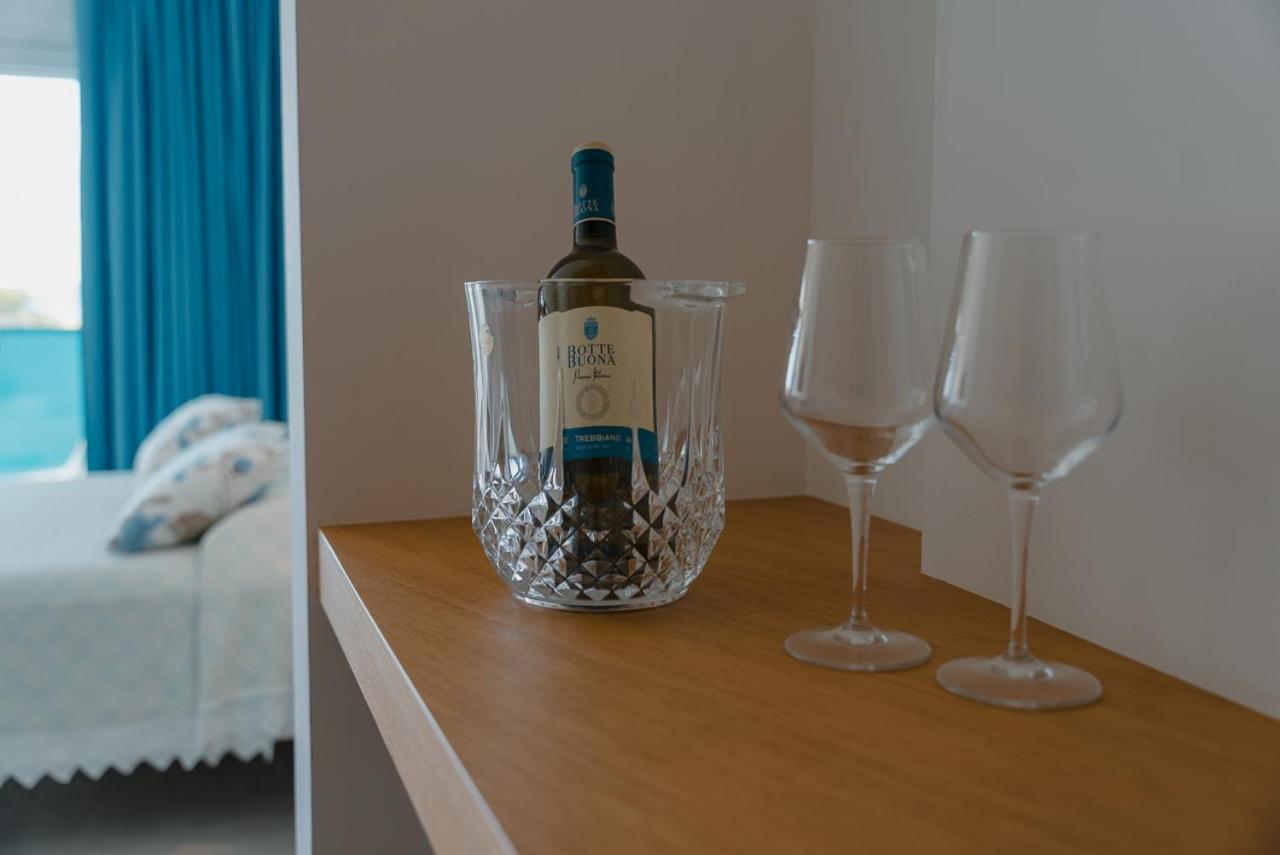 Rooms, Affittacamere Maksim Golfo Aranci Zewnętrze zdjęcie